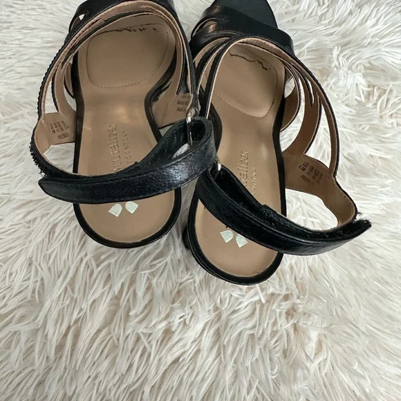 Elegant Black Strappy Heels - Picture 4 of 14